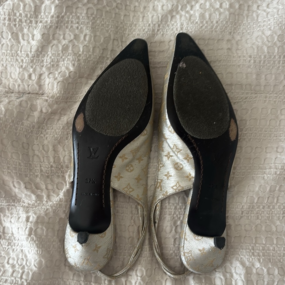 Louis Vuitton Gold Sling back monogramDesign - Picture 7 of 7